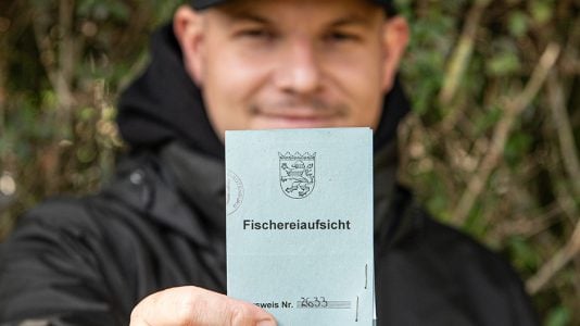 Fischereiaufsicht-Gewaesserkontrolleur