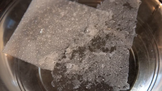 Mothers Earth in Wasser aufgeloest